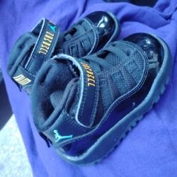 Air Jordan 11 XI Retro Size 5C Black/Gamma Blue Patent