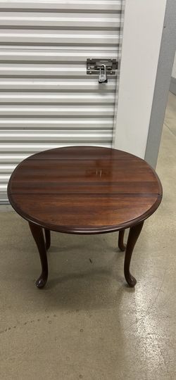 Drop leaf table