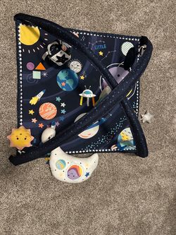 Space baby play mat
