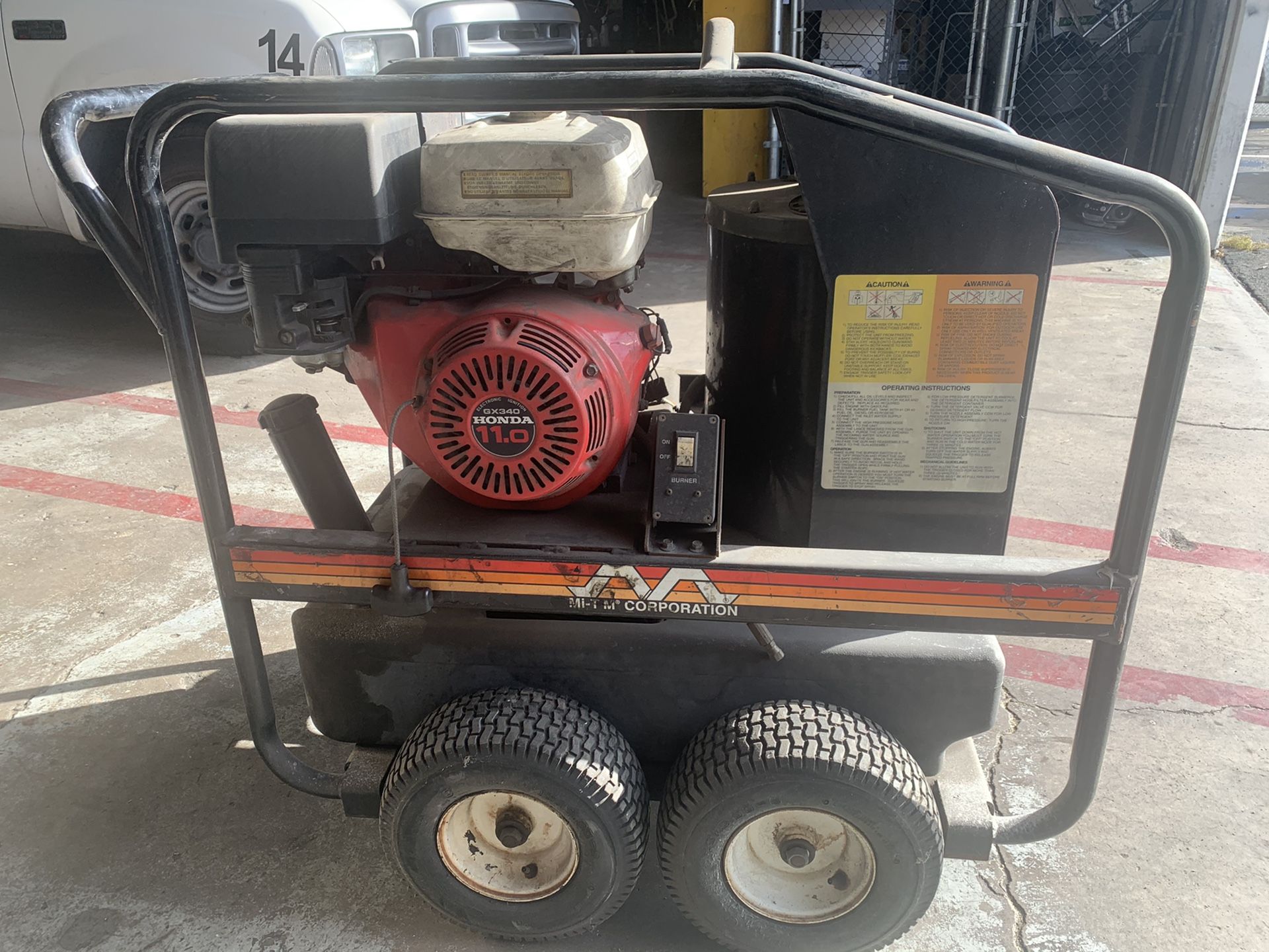 Portable pressure washer