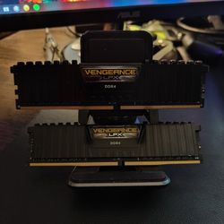 32gb RAM DDR4 Corsair Vengeance (2 X16gb)