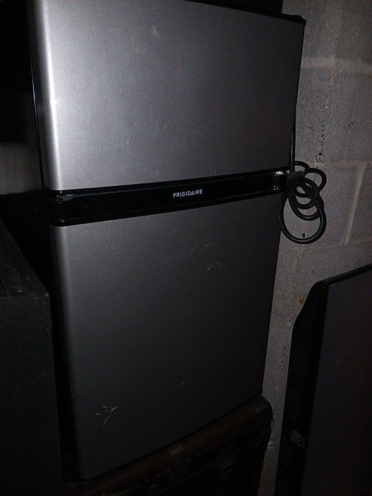 Frigidaire 3.1 cu. ft. Mini Fridge