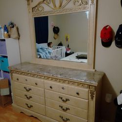 Dresser W/ Mirror 