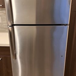 NEW-in-box GE refrigerator stainless 28 inch