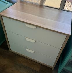 White/Beige Drawer