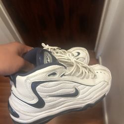 Nike shoes size 8