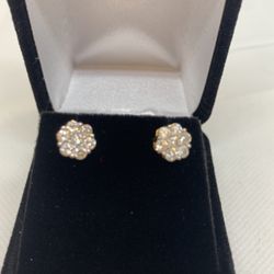 10 K Y Gold Diamond Earrings 0.86 Cts
