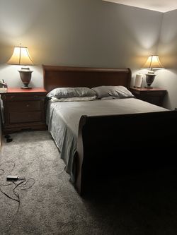 King Size Bed With MATRESS