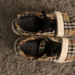 Burberry Sneakers