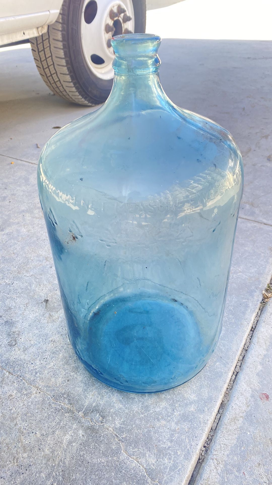 PENDING PICK UP… AUTHENTIC Old School Original Glass Water Bottle Minimum Net Measure Five Gallons