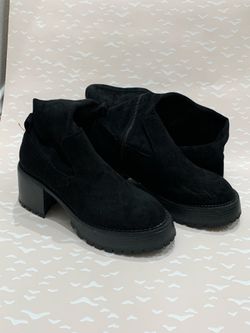Over the knee high Black suede chunky heel boots