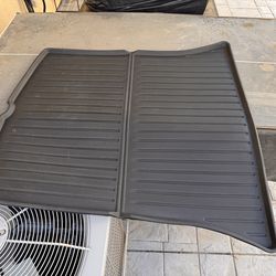 23 Tesla model  Y floor mats