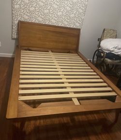 MID-CENTURY MODERN BED FRAME FULL SIZE LIGHT WALNUT STAIN