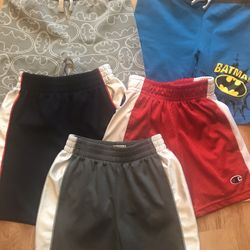 Boys Shorts 🩳 Size 3t