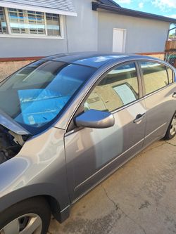 2007 Altima 2.5L For Parts Or Rebuild