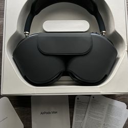 AirPod Maxes