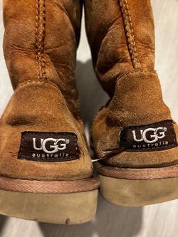 Ugg tall boots size women’s 8