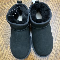 NWT Girls Ankle Boots Size 12