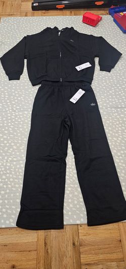 Alo Set Black Full Zip Hoodie and Pants Size Large 100% Authentic (THIS IS NOT!!! REPLICAS)