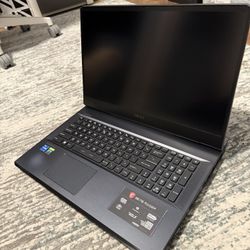 Full gaming setup – MSI GE76 Raider RTX 3060 + Razer BlackShark V2 + Keychron K6 + Razer Viper + Cooling Pad + Extras – Clean & Maintained