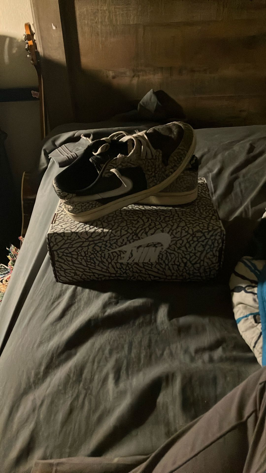 Jordan 1 Low Cements. Size8.5 Men’s