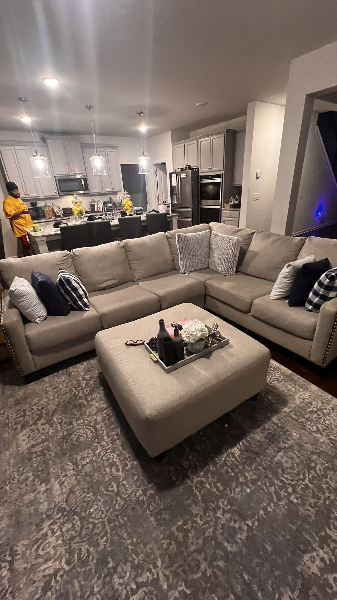 Entire Living Set W/ Accent Chairs Painting And Rug