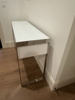 Outdoor Patio Dining Table & Chairs