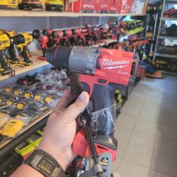 Milwaukee M18 FUEL 18V Lithium-Ion Brushless Cordless 1/2 in. Hammer Drill/Driver (Tool-Only)