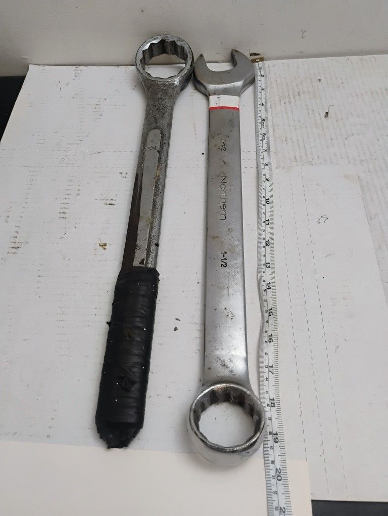 Large wrenches 1 1/2 and 2 inch Wrench Tool