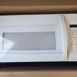 Kenmore Microwave White