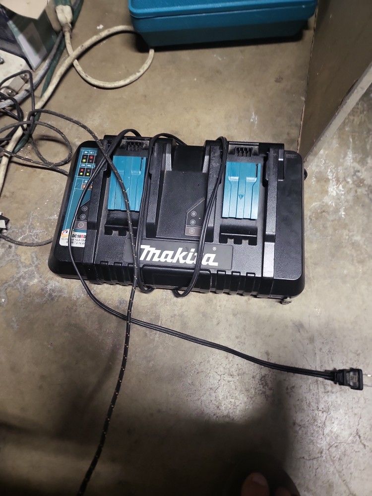 Makita Double Charger