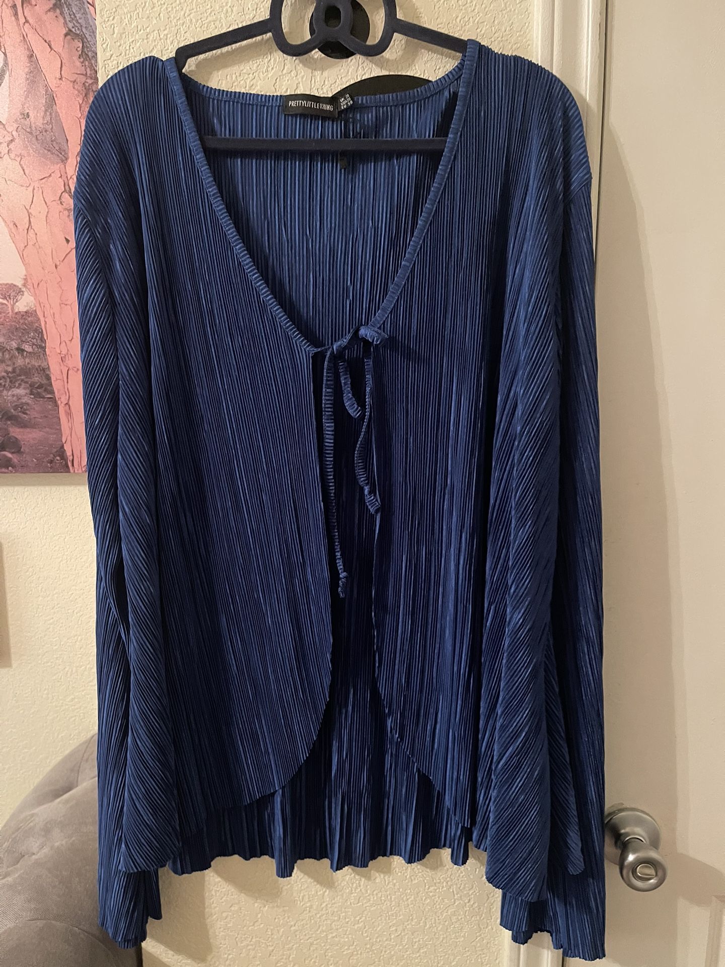 PrettyLittleThing Blue Ribbed Womens Tie Front Blouse/cardigan size 26 pre-owned