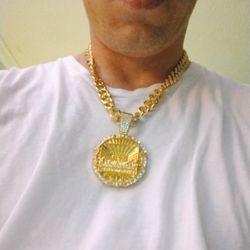 Gold And Diamond Last supper Necklace