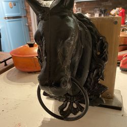 Antique Vintage Black Cast Iron Horse Head Wall Mount Hitching Post Barn Decor