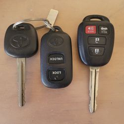 🔥 Toyota Camry Corolla Key Fob OEM Remote 2 Keys FCC ID GQ43VT14T Keyless Entry Car Replacement Alarm Remote 👀

Overall Good Condition

Original Pri