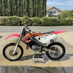 Honda cr125 dirt bike 