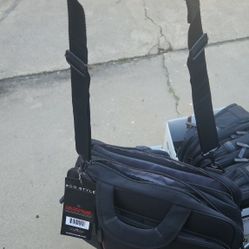 Laptop Bags – Over the Shoulder / Business Style – Slightly Used