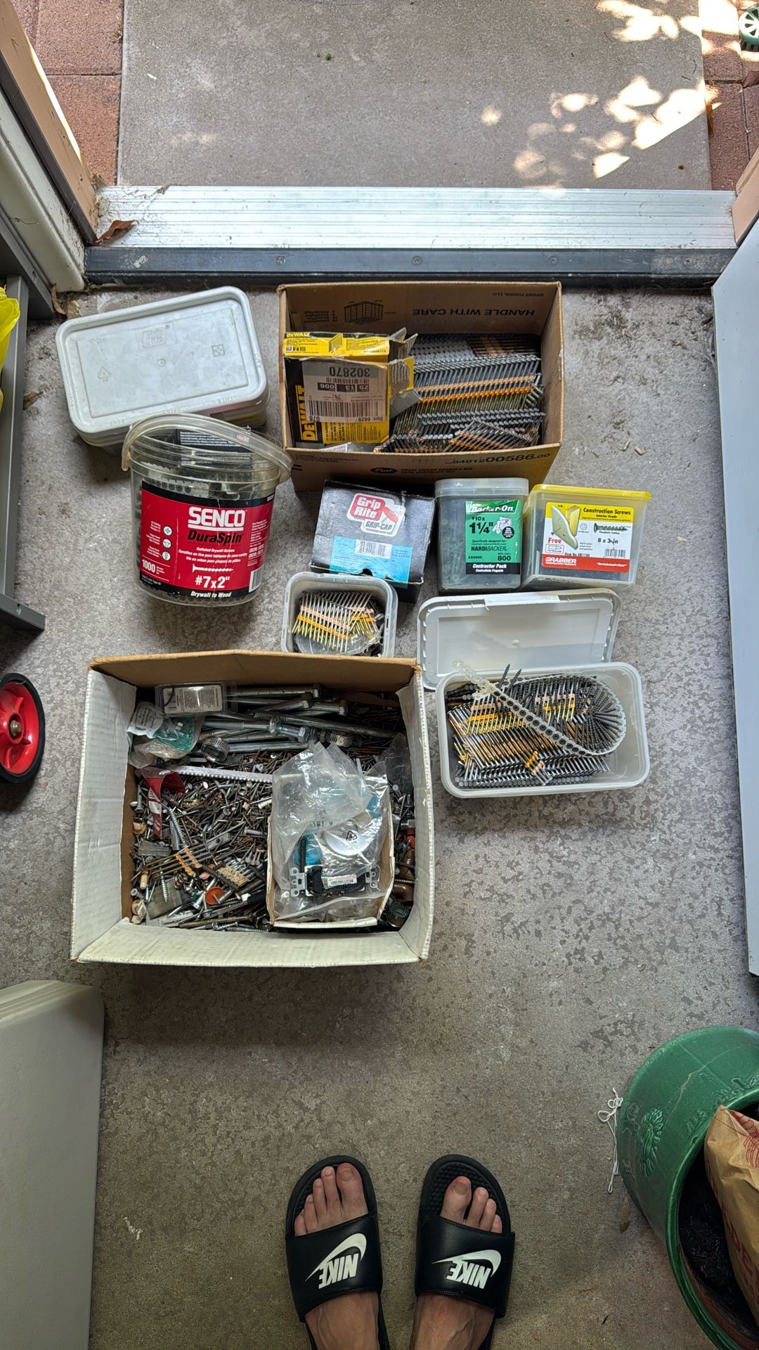 Screws & Nail Gun Nails