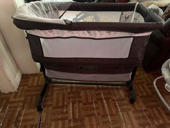 Bassinet Bedside