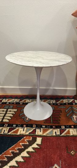 Poly and Birk Eero Saarinen Tulip Side Table