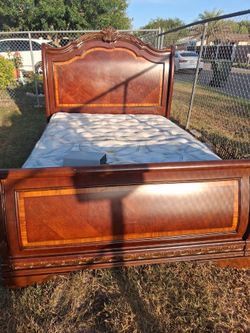 Queensize bed and frame