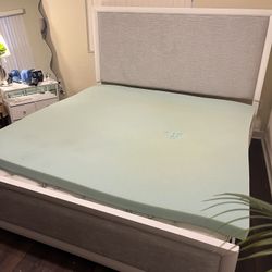 WHITE & GREY  Bed 🛌 👌🏻 