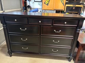 Bedroom set