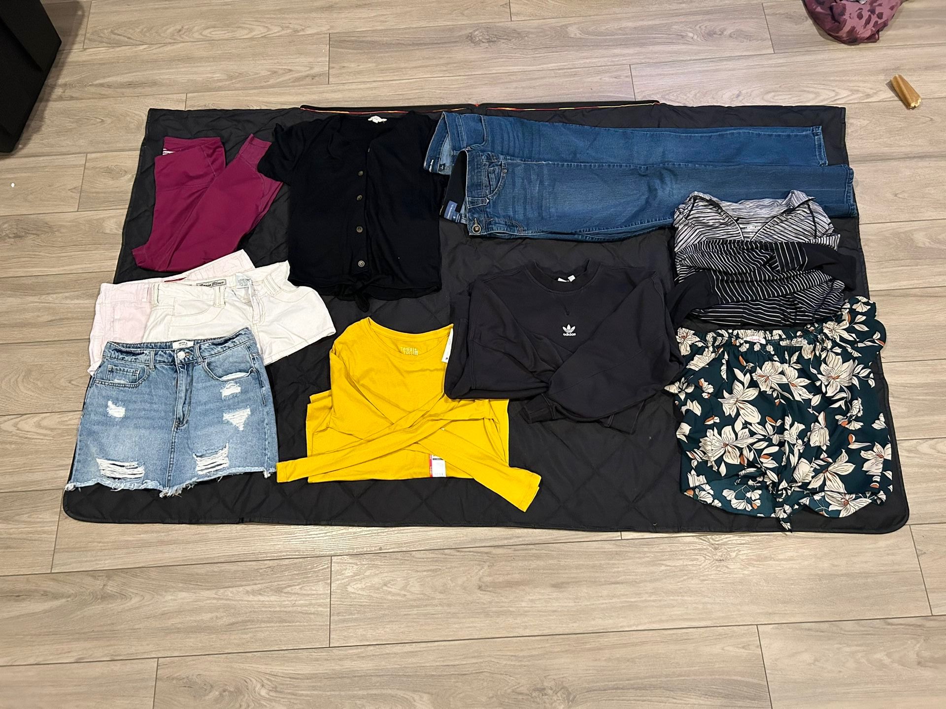 Gently Used Women’s Clothes Pregnancy Pants