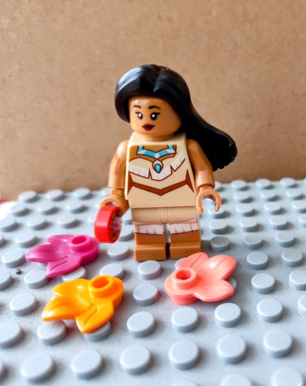 Lego Minifigure Disney Pocahontas