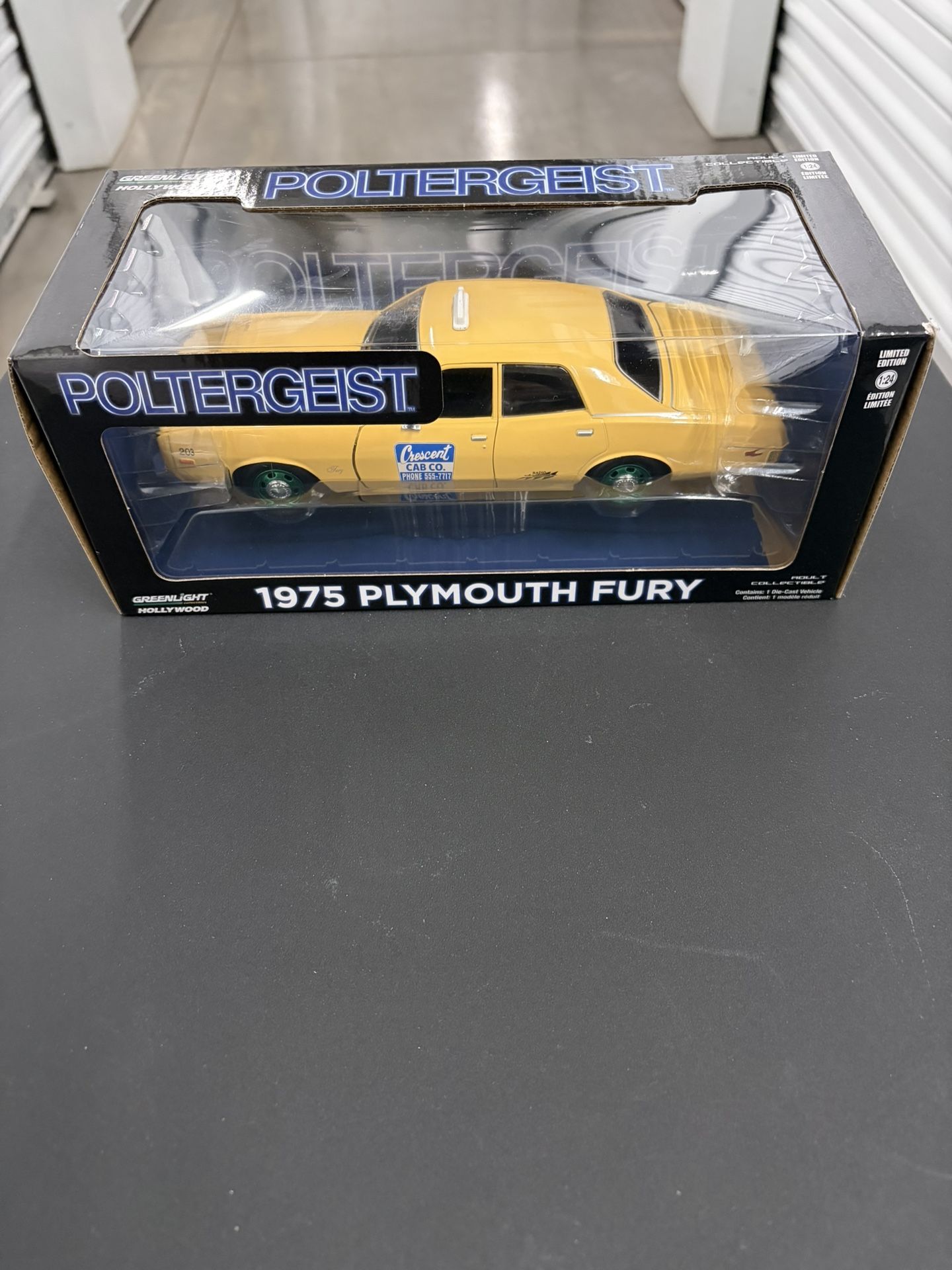 Greenlight 1/24 Poltergeist 1975 Plymouth Fury Chase