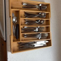 45 Pc Oneida Silverware Set