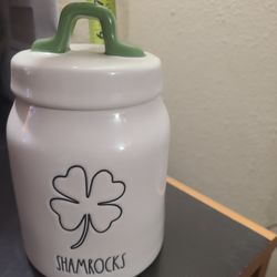 Shamrock Canister