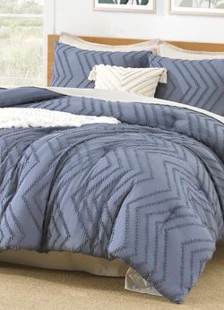 Litanika King Blue Chevron Tufted Comforter Set
