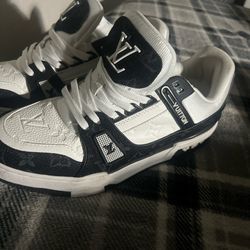 Lv Trainer